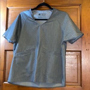 Figs scrub top - graphite M